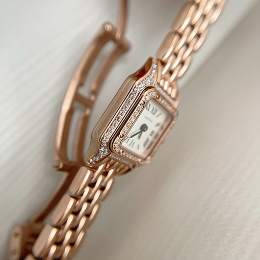 カルティエスーパーコピー レディースパンサーシリーズの腕時計