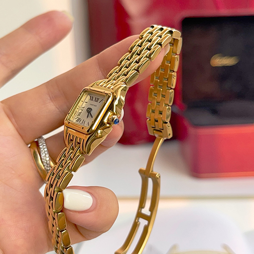 カルティエ 新モデルレディースパンサーシリーズの腕時計