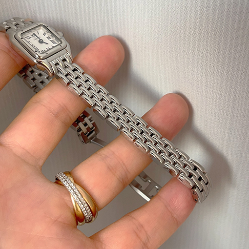 カルティエ 新モデルレディースパンサーシリーズの腕時計