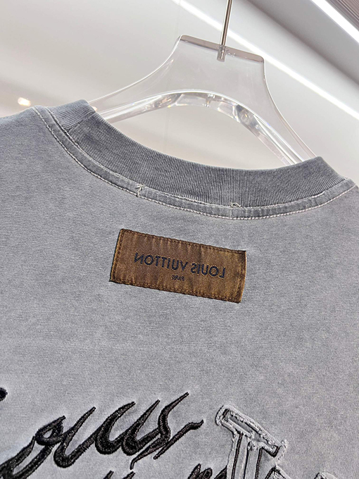 ルイヴィトン ダメージパッチワーク刺繍ロゴ入り半袖Tシャツ