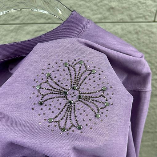 クロムハーツコピー 新モデルスタイルダメージウォッシュヴィンテージ風ラインストーン装飾の半袖Tシャツ