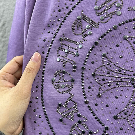 クロムハーツコピー 新モデルスタイルダメージウォッシュヴィンテージ風ラインストーン装飾の半袖Tシャツ