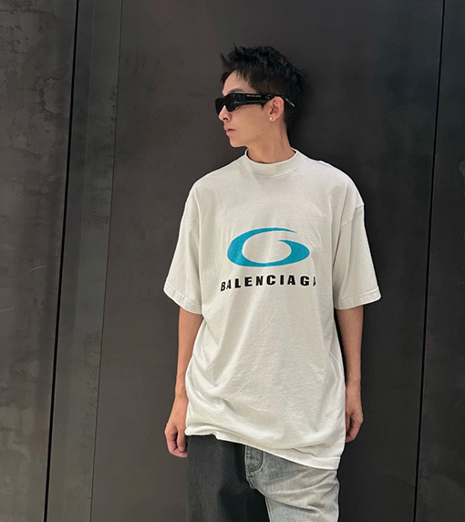 バレンシアガ Balenciaga ランウェイロゴプリント半袖Tシャツ