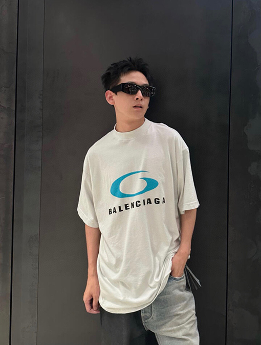 バレンシアガ Balenciaga ランウェイロゴプリント半袖Tシャツ