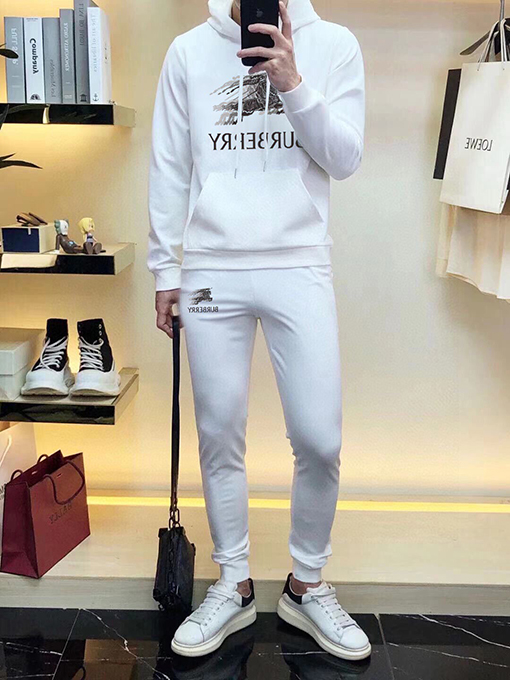 バーバリーコピー BURBERRY 人気のあるフード付きスウェットシャツとパンツのセット