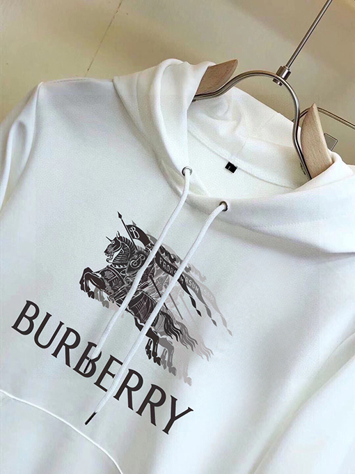バーバリーコピー BURBERRY 人気のあるフード付きスウェットシャツとパンツのセット