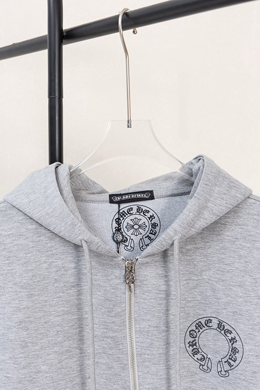 クロムハーツブランドコピー 馬蹄形の袖に文字プリントのドローストリング付きジップアップフードジャケット