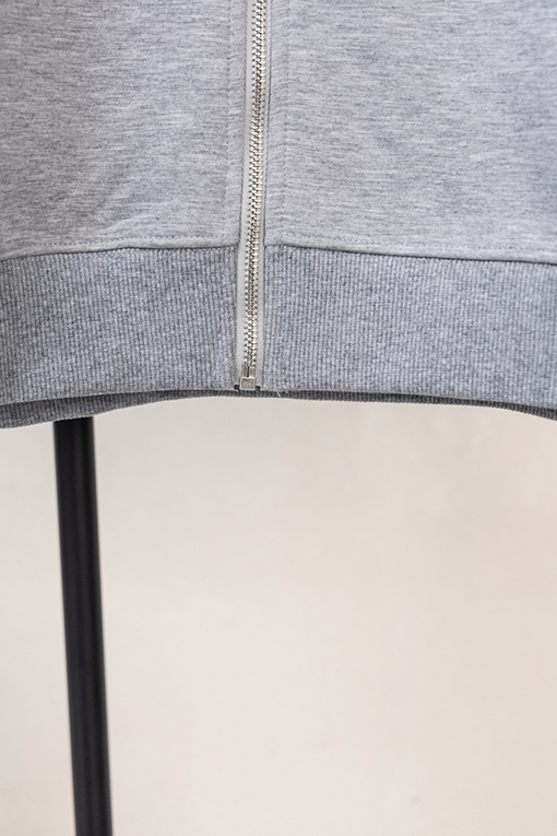 クロムハーツブランドコピー 馬蹄形の袖に文字プリントのドローストリング付きジップアップフードジャケット