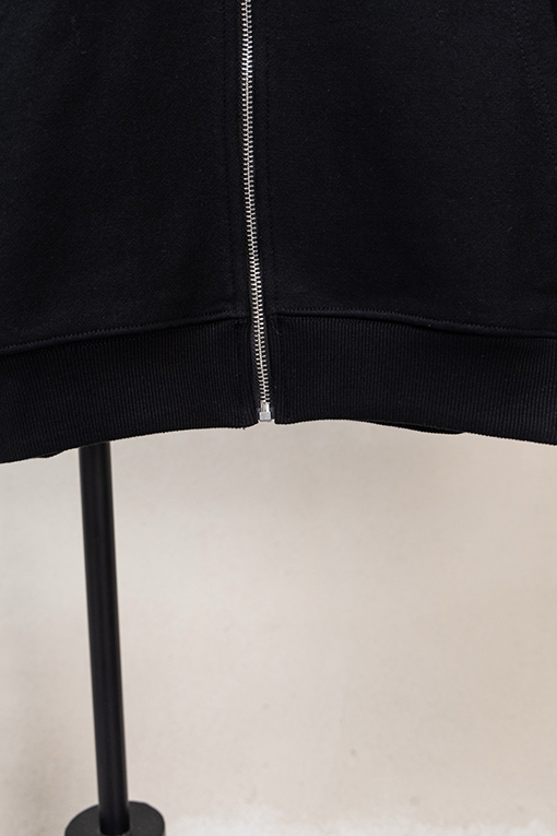 クロムハーツ 磨きげ刺繍ロゴりドローストリングジッパーフード付きジャケット