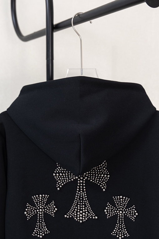 クロムハーツ パールがあしらわれた十字架の刺繍りフード付きジップアップスウェットシャツ
