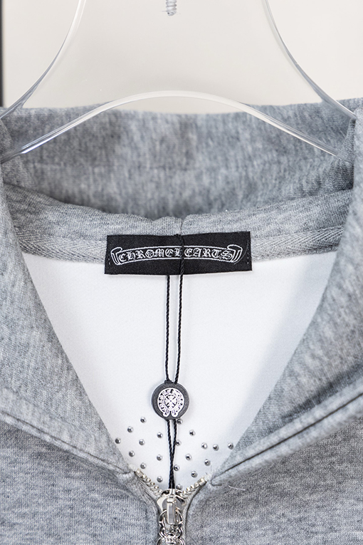 クロムハーツ パールがあしらわれた十字架の刺繍りフード付きジップアップスウェットシャツ