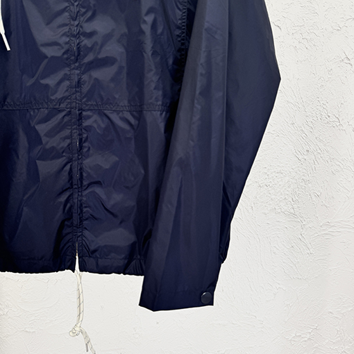 プラダコピー 取り外し可能なフード付きナイロンジャケット