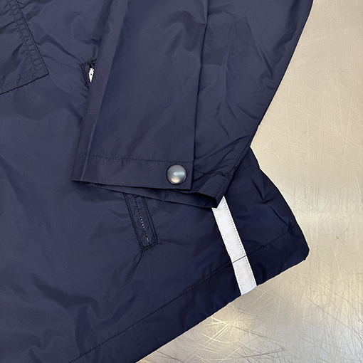 プラダコピー 取り外し可能なフード付きナイロンジャケット