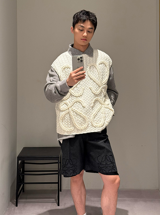 ロエベブランドスーパーコピー ケーブルニットベスト