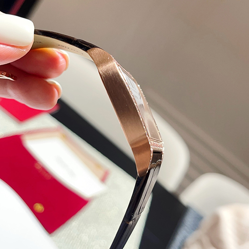 カルティエ ローズゴールドクラシック腕時計