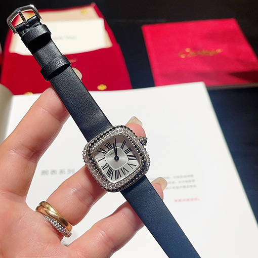 カルティエスーパーコピー クッション型ジュエリーウォッチ腕時計