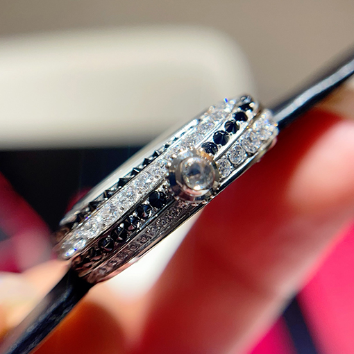 カルティエスーパーコピー クッション型ジュエリーウォッチ腕時計