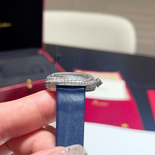 カルティエスーパーコピー クッション型ジュエリーウォッチ腕時計