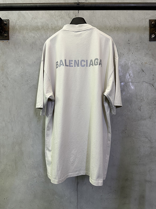 バレンシアガコピー Balenciaga 反射ロゴプリント入り半袖Tシャツ