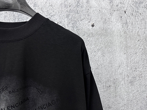 バレンシアガ Balenciaga グラデーションロゴプリント半袖Tシャツ