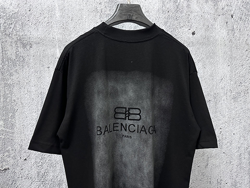バレンシアガ Balenciaga グラデーションロゴプリント半袖Tシャツ