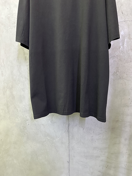 バレンシアガコピー Balenciaga 反射ロゴプリント入り半袖Tシャツ