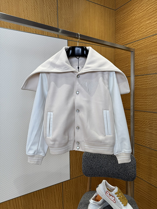 ルイヴィトン ジッパー付きパーカーとパッチワークベースボールジャケット