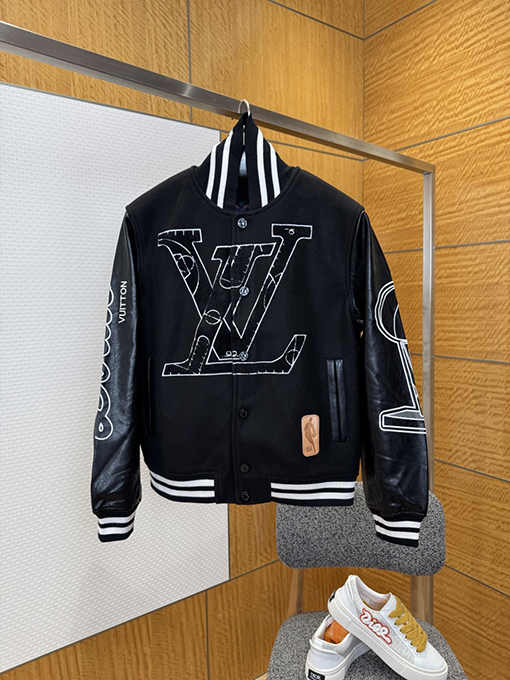 ルイヴィトンコピー LV 大きなロゴのパッチワークベースボールジャージ