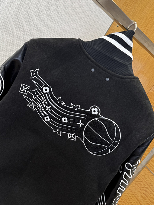 ルイヴィトンコピー LV 大きなロゴのパッチワークベースボールジャージ