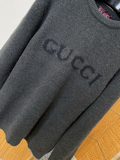 グッチコピー GUCCI カシミヤのインターシャ編みレターロゴクルーネックセーター