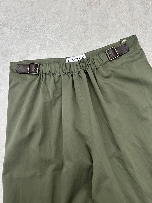 ロエベコピー サイドジッパーベルト付きパンツ