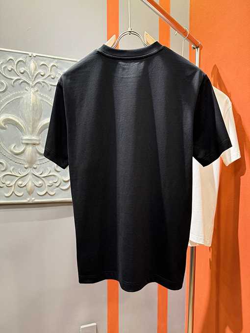 プラダブランドコピー PRADA 新モデルロゴ入り襟の半袖Tシャツ