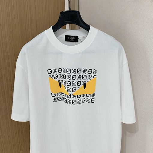 フェンディ 前面にロゴがプリントされた半袖Tシャツ