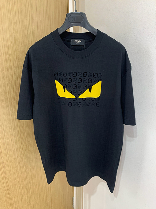 フェンディ 前面にロゴがプリントされた半袖Tシャツ
