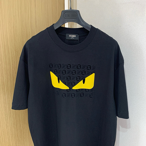 フェンディ 前面にロゴがプリントされた半袖Tシャツ