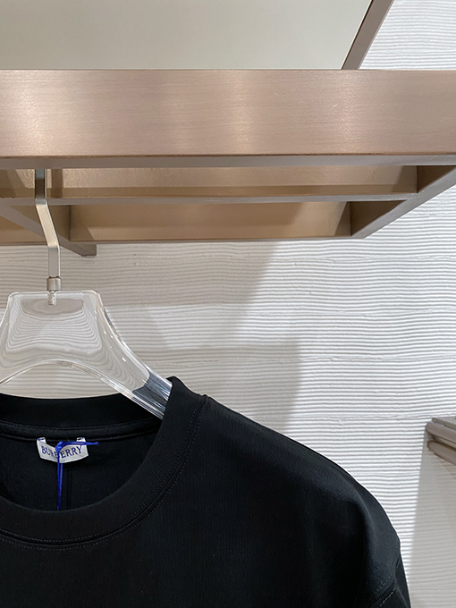 バーバリー Burberry 春夏コレクション 半袖Tシャツ