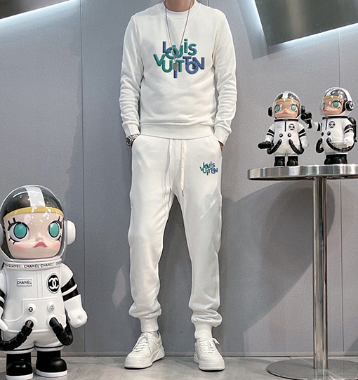 ルイヴィトン LOUIS VUITTON 人気のクルーネックのスウェットシャツとパンツのセット