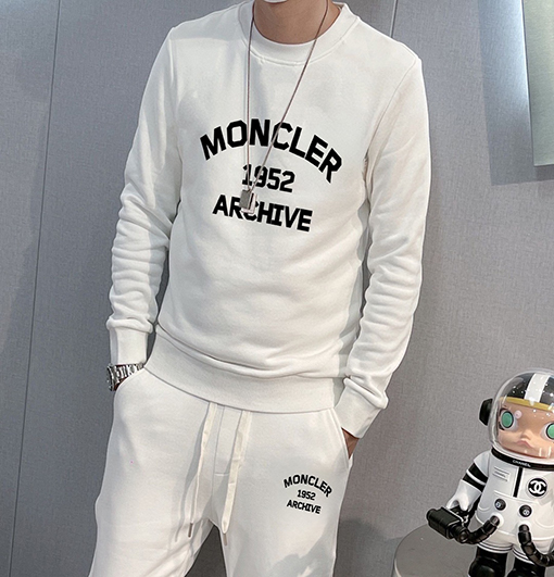 モンクレールコピー Moncler 新モデル人気のクルーネックのスウェットシャツとパンツのセット