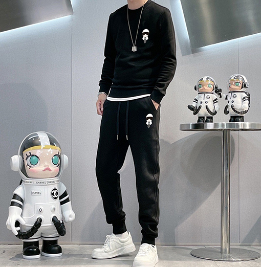 フェンディ 新モデルファッションな人気のクルーネックのスウェットシャツとパンツのセット