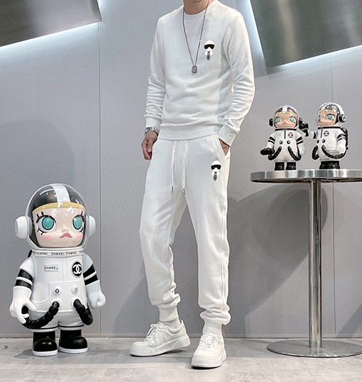 フェンディ 新モデルファッションな人気のクルーネックのスウェットシャツとパンツのセット