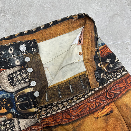 アクネストゥディオズ 3D プリントジーンズ