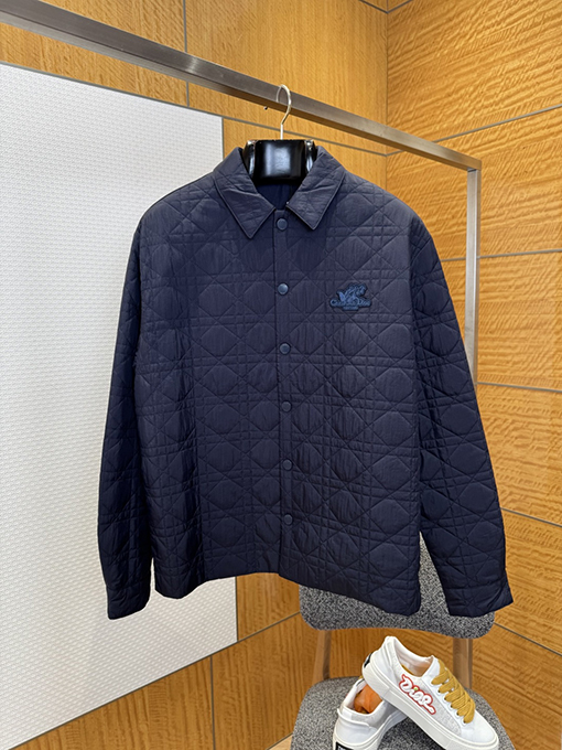 ディオール スズランのロゴ入りシングルブレストラペルジャケット