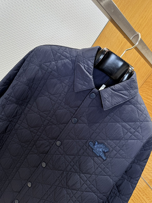 ディオール スズランのロゴ入りシングルブレストラペルジャケット