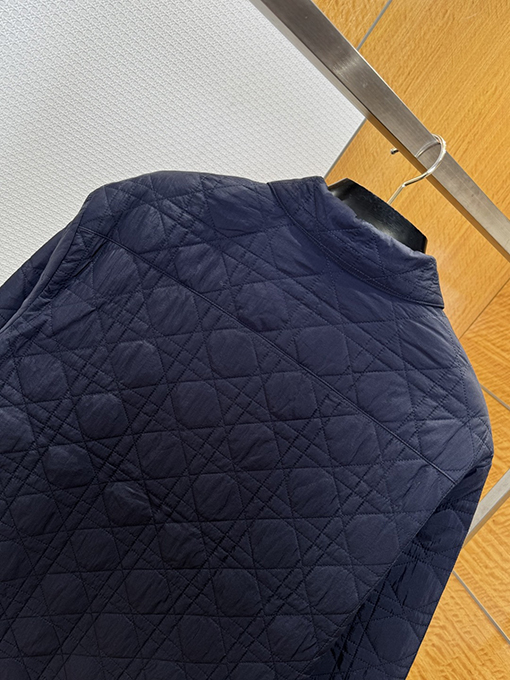 ディオール スズランのロゴ入りシングルブレストラペルジャケット