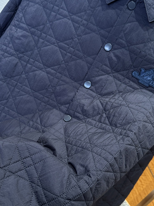 ディオール スズランのロゴ入りシングルブレストラペルジャケット