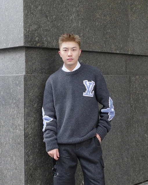 ルイヴィトンコピー LV 四つ葉のクローバー柄ニットクルーネックセーター