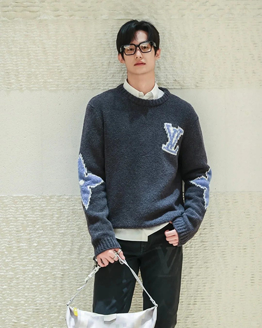 ルイヴィトンコピー LV 四つ葉のクローバー柄ニットクルーネックセーター