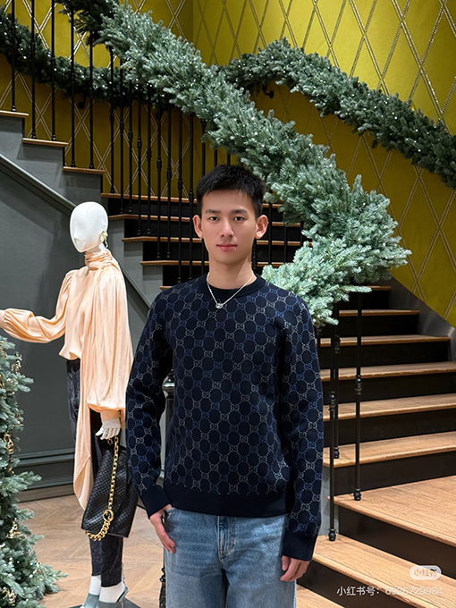 グッチスーパーコピー 全面ジャカード織りのクルーネックセーター