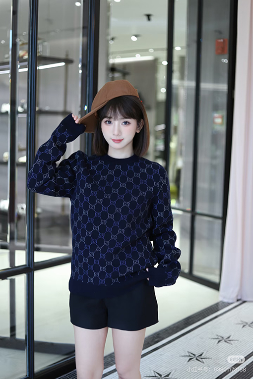 グッチスーパーコピー 全面ジャカード織りのクルーネックセーター