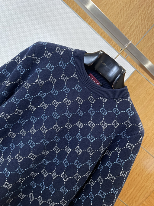 グッチスーパーコピー 全面ジャカード織りのクルーネックセーター